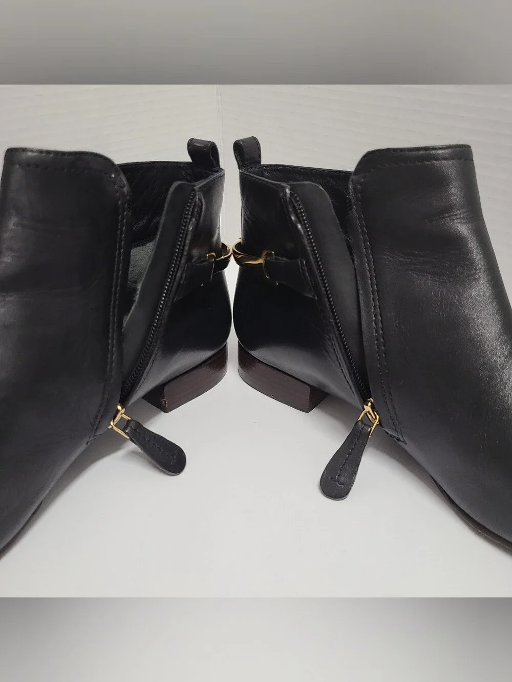 Tory Burch Jess Black Leather Ankle Boots Gold Strap Detail Sz 10